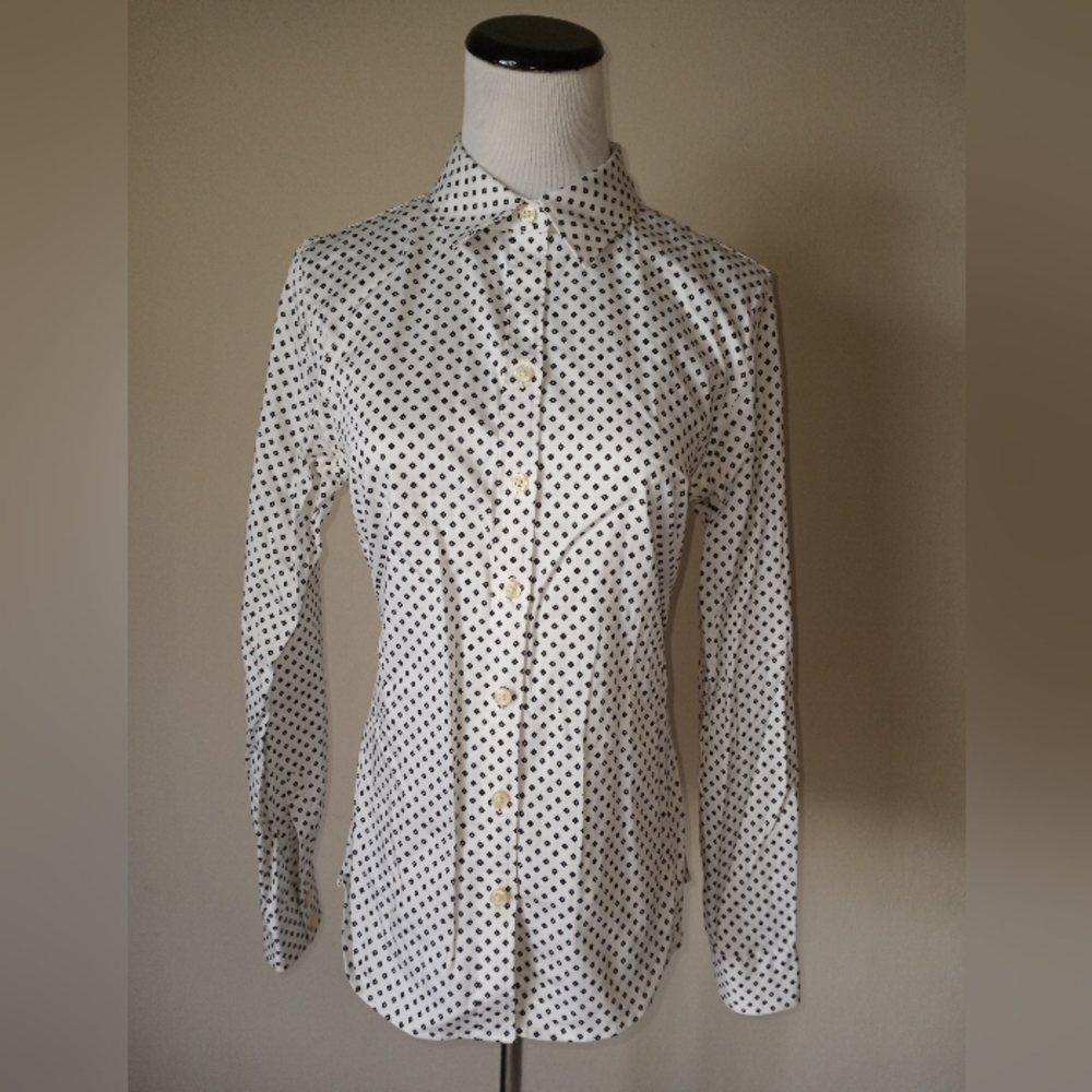 Banana Republic White Button-Down Shirt with Black Diamond Print